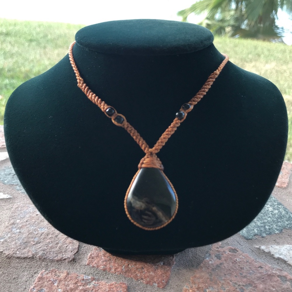 SOLD macrame boho agate gemstone necklace - Picture 6 of 8